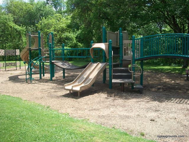 Borough Park, South Plainfield NJ - Your complete guide to NJ Playgrounds