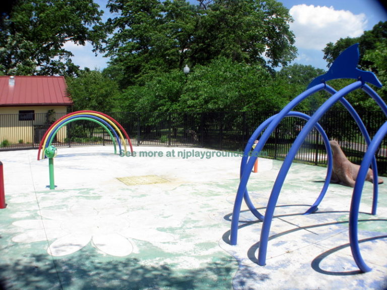 Weequahic Park Newark NJ « Your complete guide to NJ Playgrounds