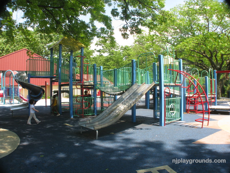 Weequahic Park Newark NJ « Your complete guide to NJ Playgrounds